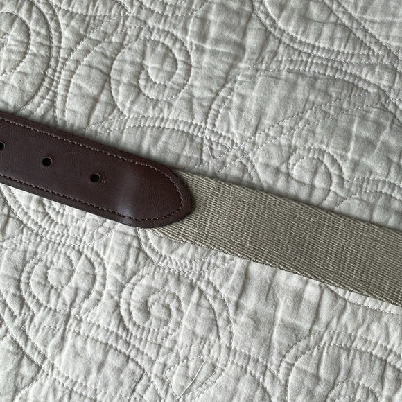 Tommy Bahama Men’s Canvas & Leather Football Belt - Picture 5 of 8